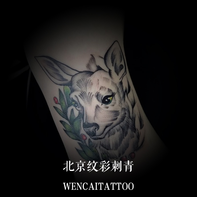 北京的郭小姐小腿可爱的小鹿纹身图案