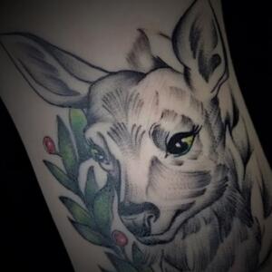 北京的郭小姐小腿可爱的小鹿纹身图案